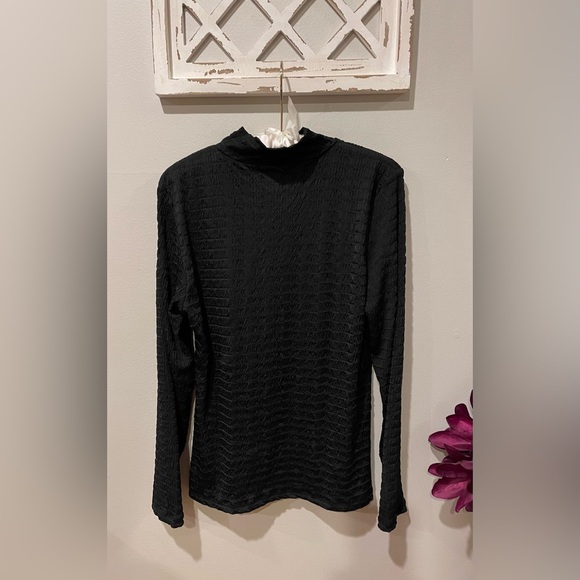 New Evereve Sanctuary Textured Mock Neck Top In Black Size XL - Picture 6 of 16